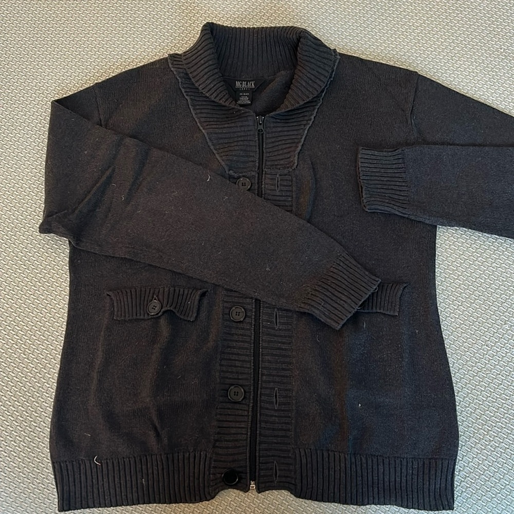 MG Black Label Sweatwe (Men’s M)